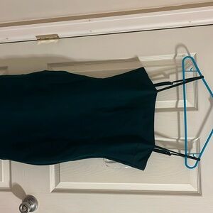 Lulus Paulina Forest Green Bodycon Midi Dress
Small / Forest Green